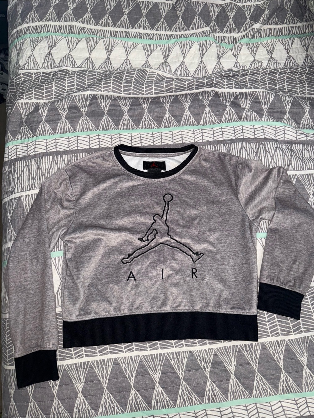 Vintage Boy’s Gray Medium Air Jordan Sweatshirt